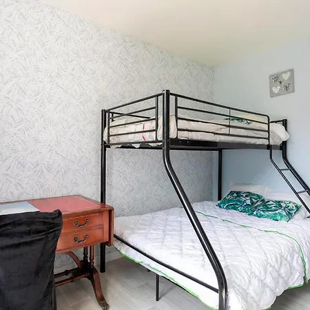 بيت للعطل 2 Bedroom Stunning In Ploumagoar