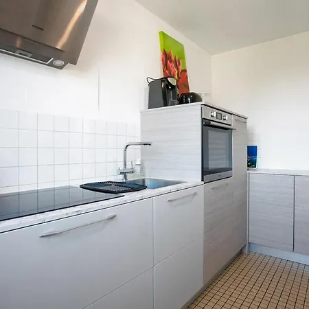 2 Bedroom Stunning In *